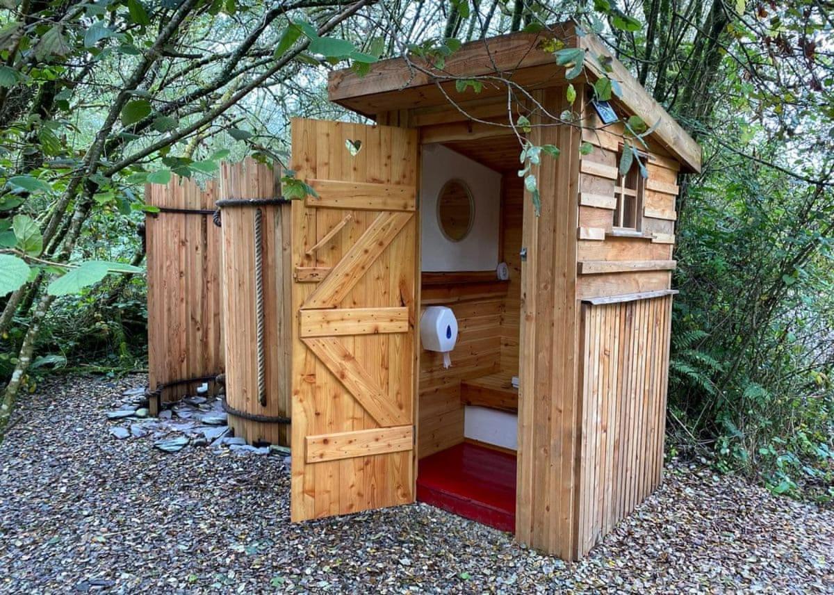 Florence Springs Glamping Gumfreston Exterior photo