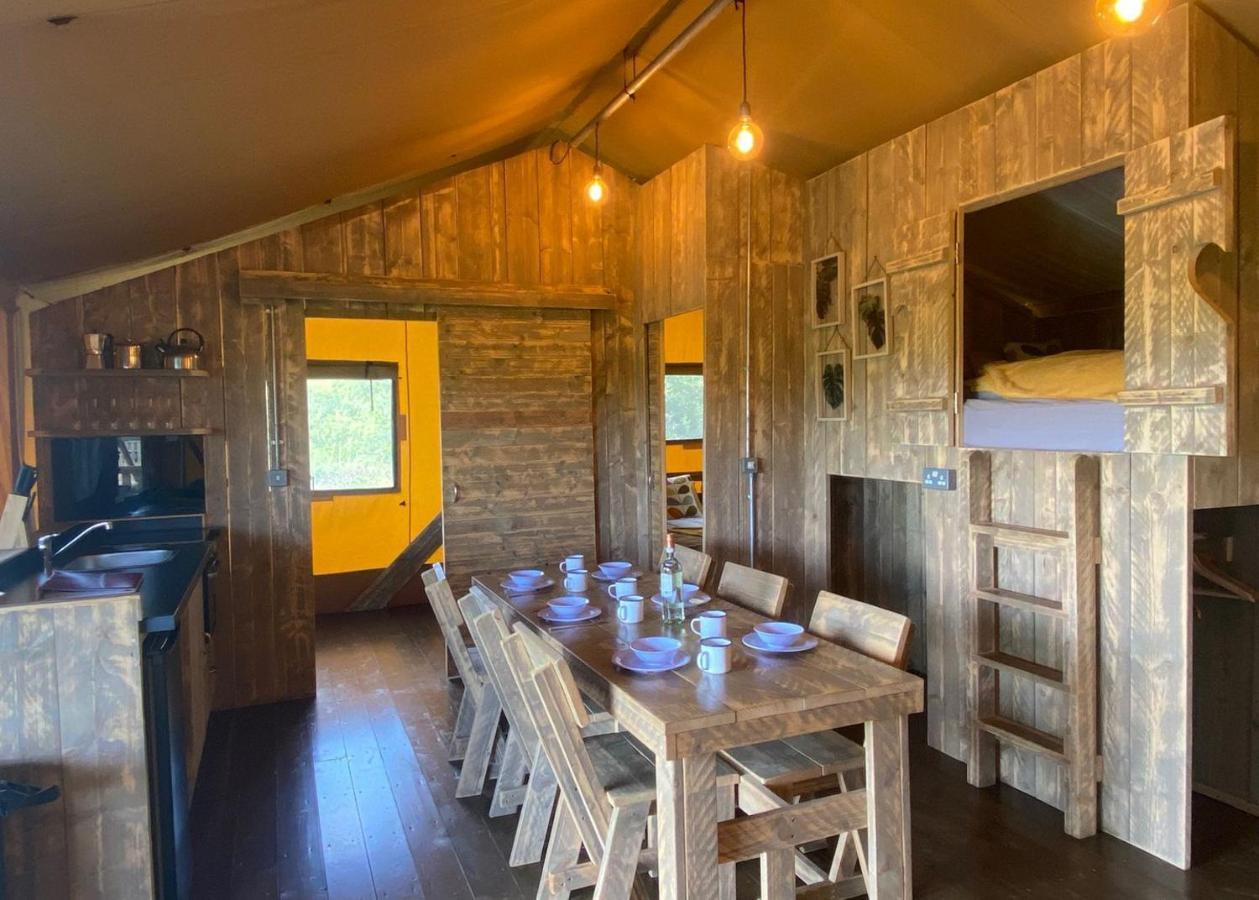 Florence Springs Glamping Gumfreston Exterior photo